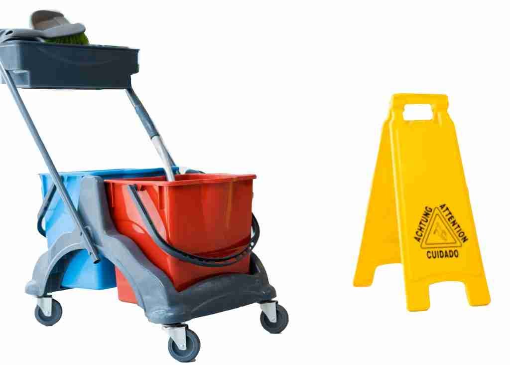Rótulas y carritos para limpieza